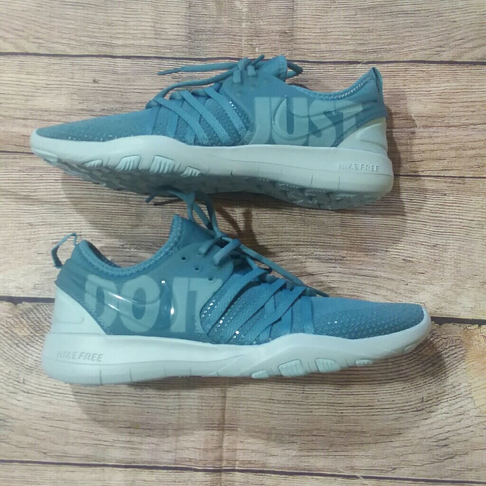 NIB Nike Free Trainers 7 Premium Blue Sneakers